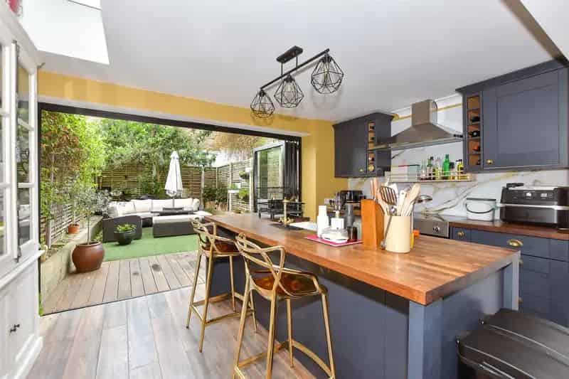 4 Bedroom Terraced House for Sale Near Dane Park