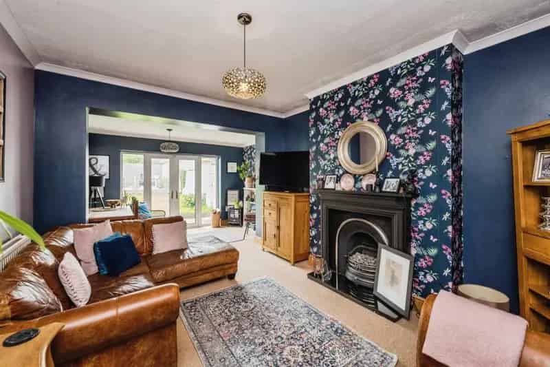 3 Bedroom Semi Detached House Gorseinon