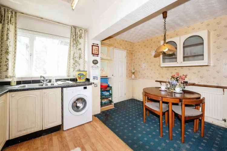 3 Bed Mid Terrace House Near Amenities - Ideal for First Time Buyers and Investors