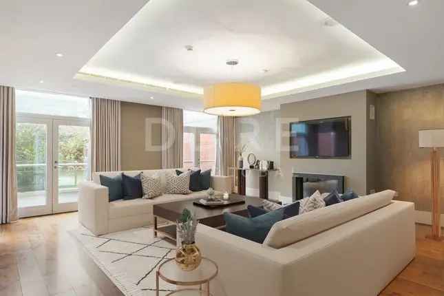 6 Bedroom Detached House for Sale in London