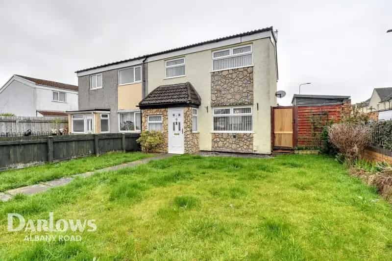 3 Bedroom Semi-Detached House for Sale