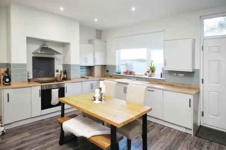 3 Bedroom Mid Terrace House for Sale Featherstone West Yorkshire