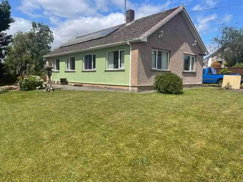 3 Bed Detached Bungalow For Sale