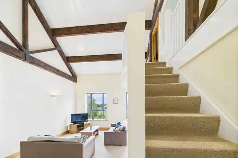 Spacious Furnished Flat near Carlisle City Centre M6 J43