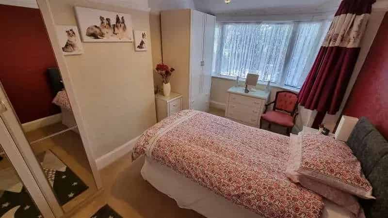3 Bed Semi-Detached House for Sale