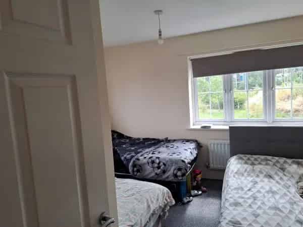 Spacious One Bed Flat with Private Entrance and Parking