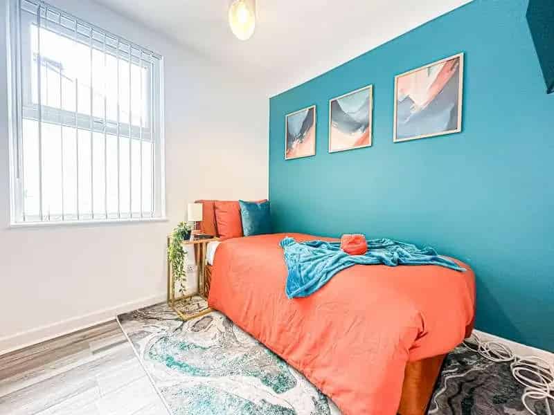 4 Bed End Terrace House for Sale - Airbnb Potential