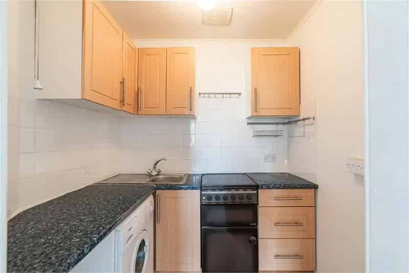 1 Bed Flat Gorgie - First Floor Flat Near City Centre