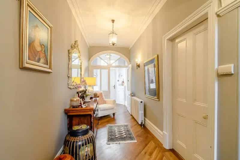 9 Bed Country House with Annexe and Stable Block