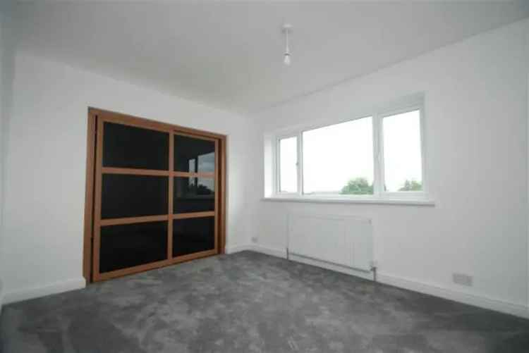 4 Bedroom Detached House To Let - Newly Refurbished