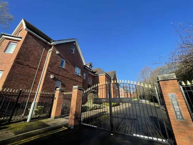 2 Bedroom Apartment to Rent Cavendish Court