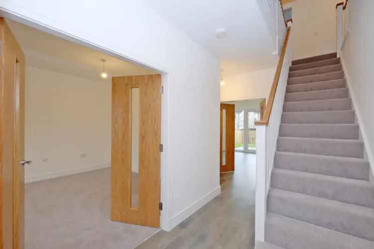 5 Bed Detached Home Westhill Elrick Double Garage EV Charge