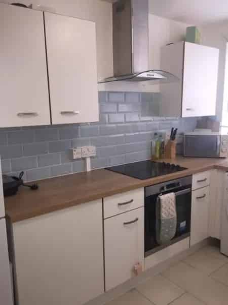 2 Double Bedroom Maisonette Near Childrens Park