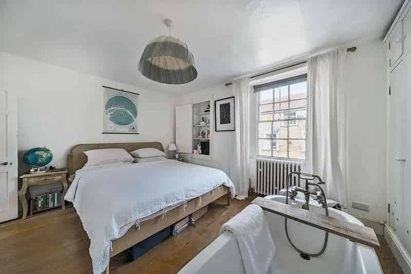 3 Bed Grade II Listed Georgian Townhouse for Sale