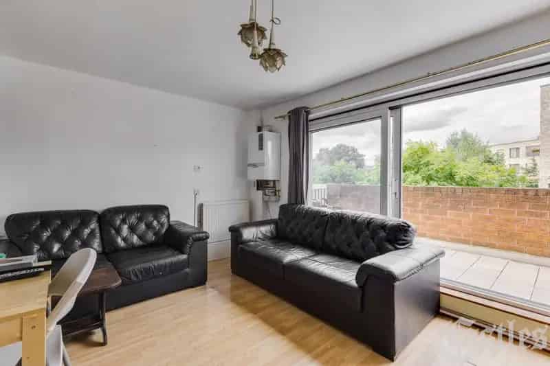 3 Bedroom Maisonette House to Rent in Homerton