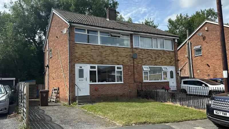 3 Bedroom Semi Detached House For Sale By Auction