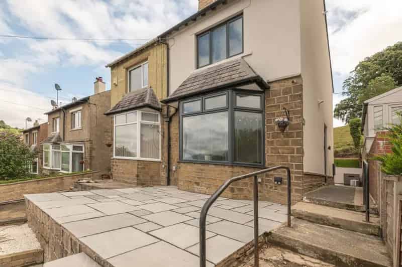 2 bedroom House
 For Sale