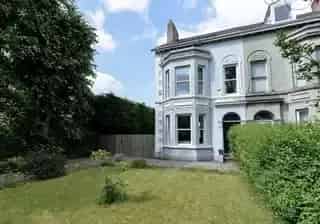 5 Bed Semi Detached House Near Ballyhackamore