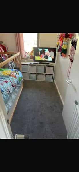 3 Bedroom House with Garden Ample Storage New Windows and Doors