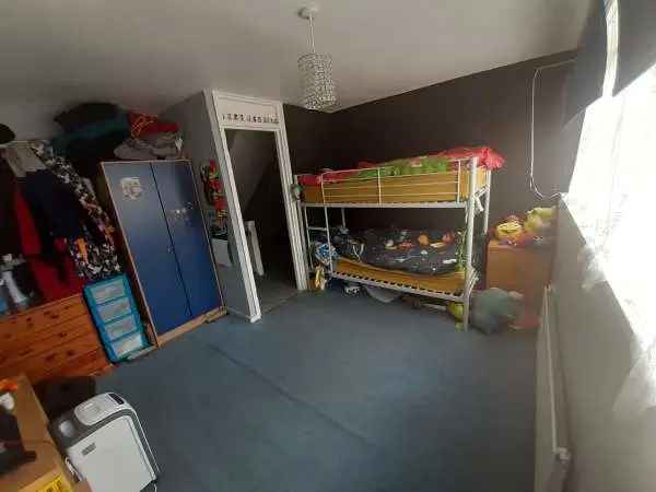 House For Rent in Epsom and Ewell, England