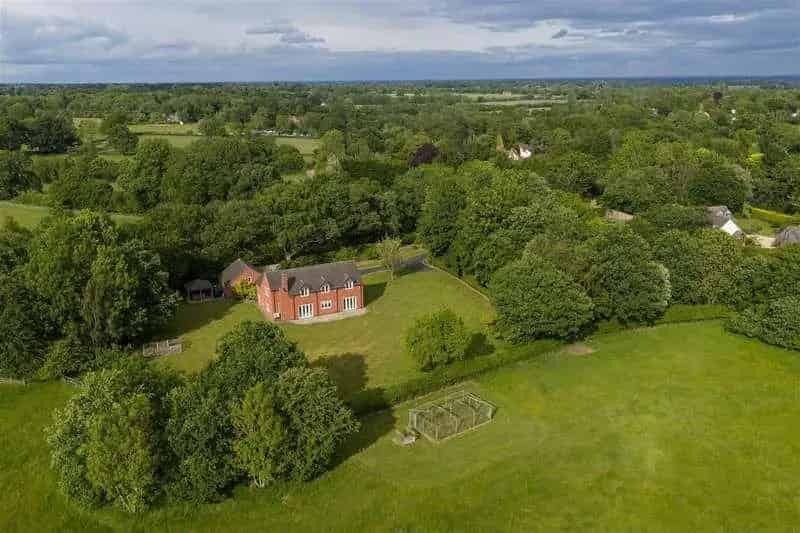 3 Bed Detached House For Sale Warwickshire