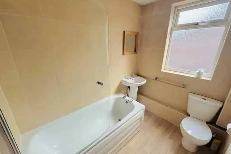 3 Bedroom Apartment Near Lark Lane Sefton Park