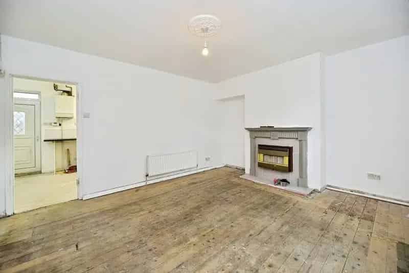 2 Bedroom End Terrace House Sheffield S2 - First Time Buyer