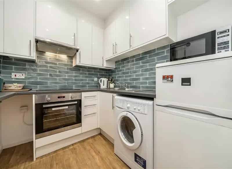 Spacious Studio Apartment near Elephant & Castle with Amazing Skyline Views