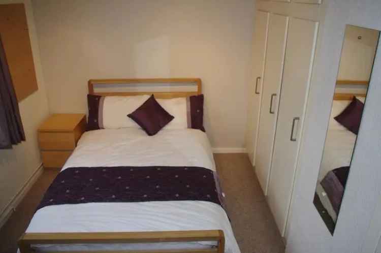 5 Bedroom Student House Near UoB and QE Hospital