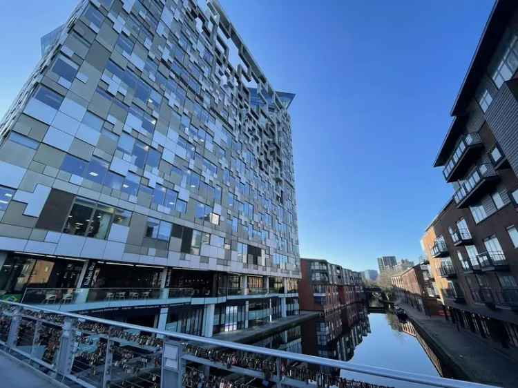 Luxury Apartment in The Cube Birmingham City Centre