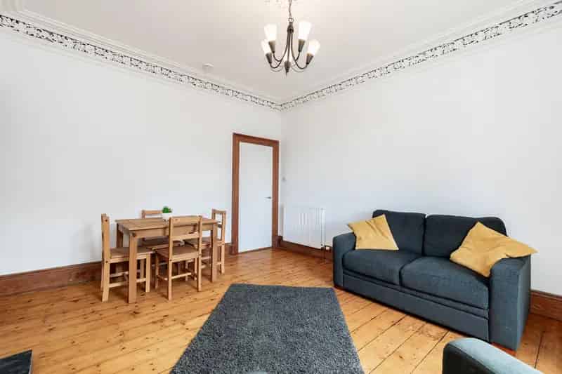 Two-Bedroom City Center Flat  New Gas Central Heating and Double Glazing