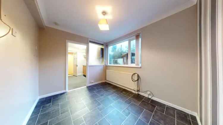3 Bedroom Semi-Detached House to Rent