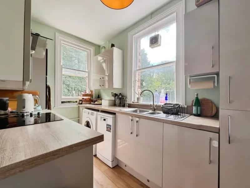 3 bedroom Flat
 For Sale