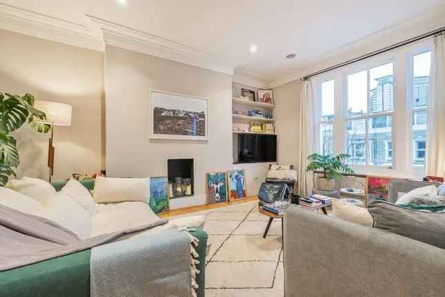 Maisonette for sale in Eardley Crescent, Earls Court, London SW5