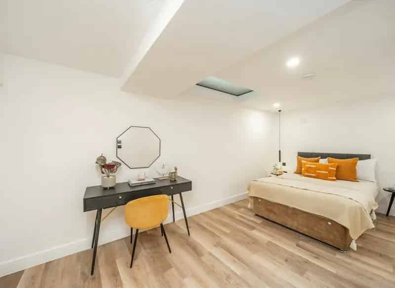 2 Bed Split Level Maisonette Near Kings Cross