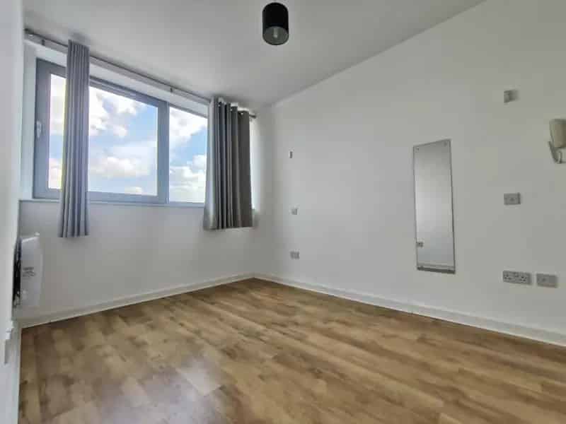 1 Bedroom Apartment Jewellery Quarter Birmingham Secure Parking