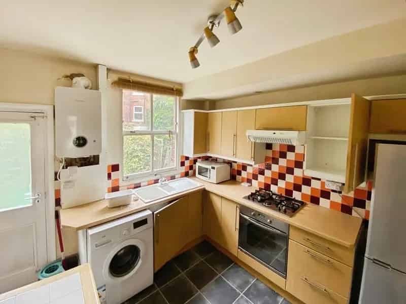 2 Bedroom Mid Terrace House Sheffield S2 For Sale