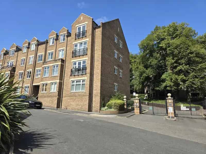 2 Bedroom Flat to Rent