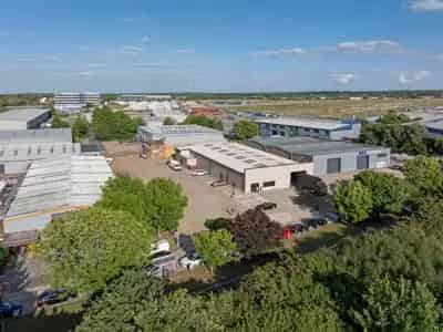 Modern Industrial Warehouse Unit For Lease