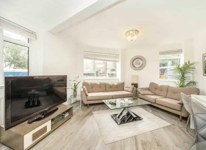 Flat For Sale , Charlbert Street, London, England