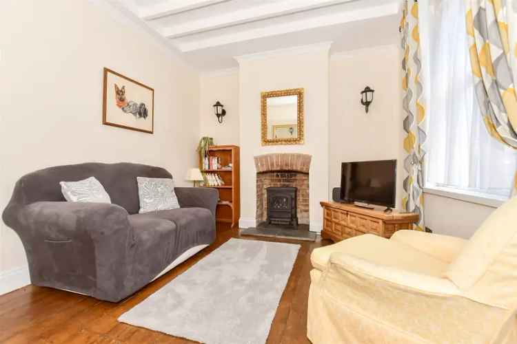 2 Bedroom Deal Terrace House for Sale Auction