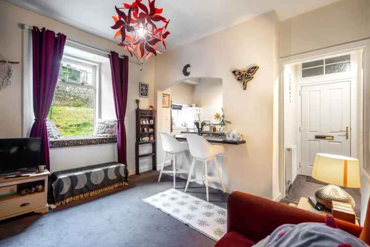 2 Bed Ground Floor Flat Stirling - First Time Buyers & Investors