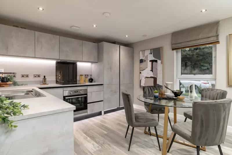 2 Bed Flat for Sale Modern Apartment with Open Plan Living