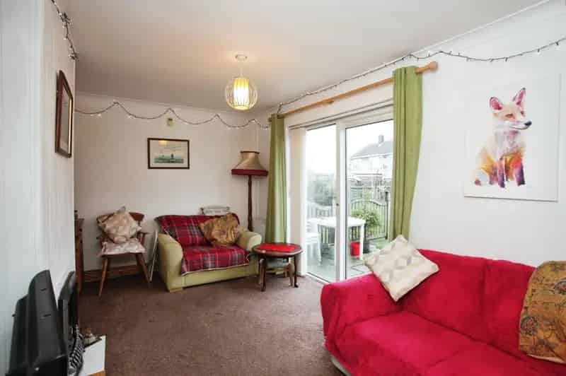 3 Bedroom Semi-Detached House Near Schools and Amenities