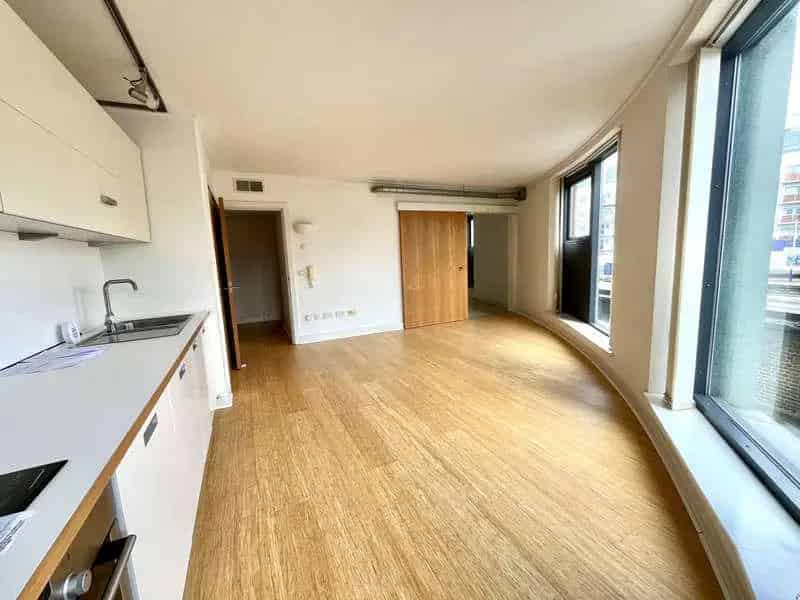 1 Bed Flat for Sale Manchester - Spacious Apartment with Balcony