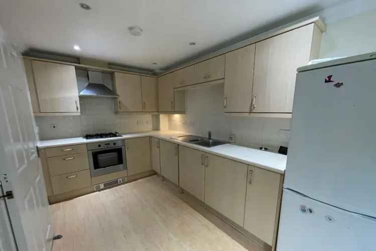 Two Bedroom Apartment Copthorne Leasehold Investment First Time Buyer