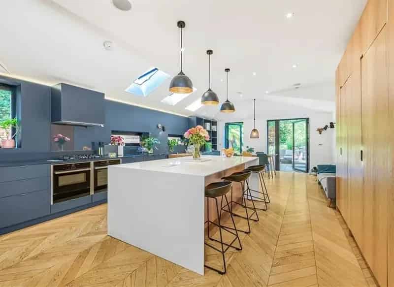 Four Bedroom Victorian Semi Detached House Near New Cross Gate