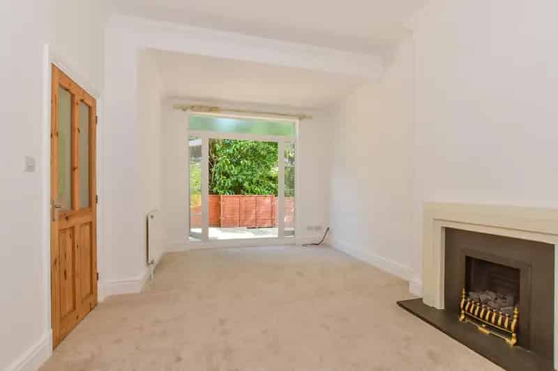 4 Bedroom Detached Victorian House  Refurbished Family Home
