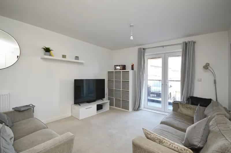 2 Bedroom Flat For Sale Modern Comfort Prime Location