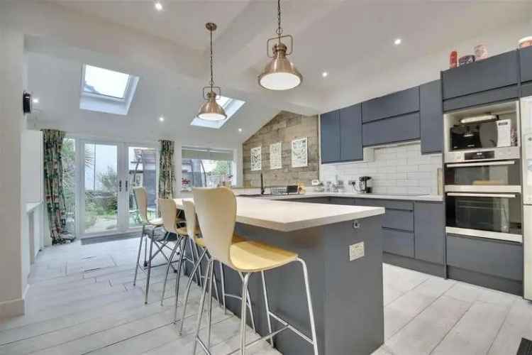 3 Bed House for Sale in Portsmouth